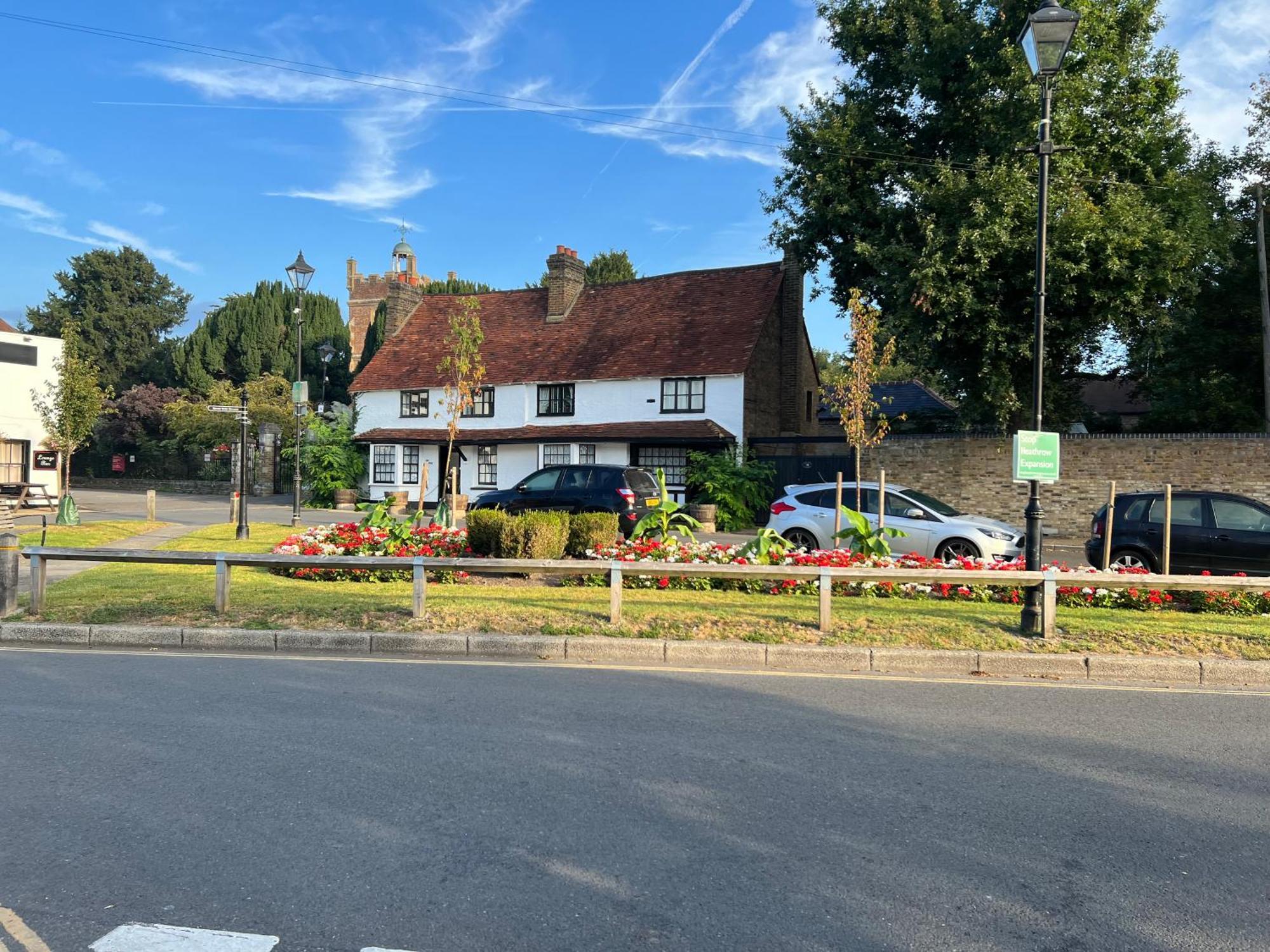 Harmondsworth Hall 외부 사진