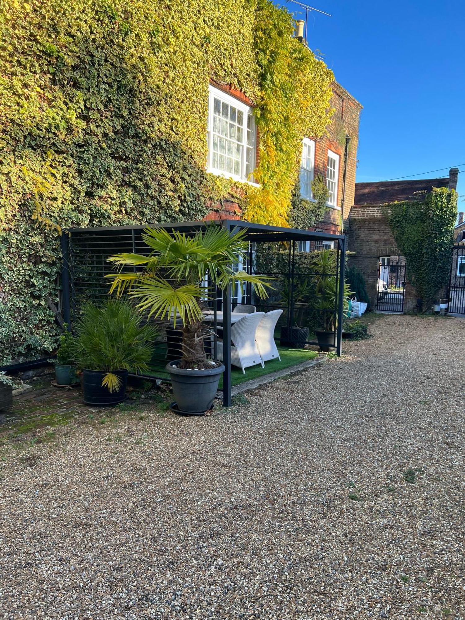 Harmondsworth Hall 외부 사진